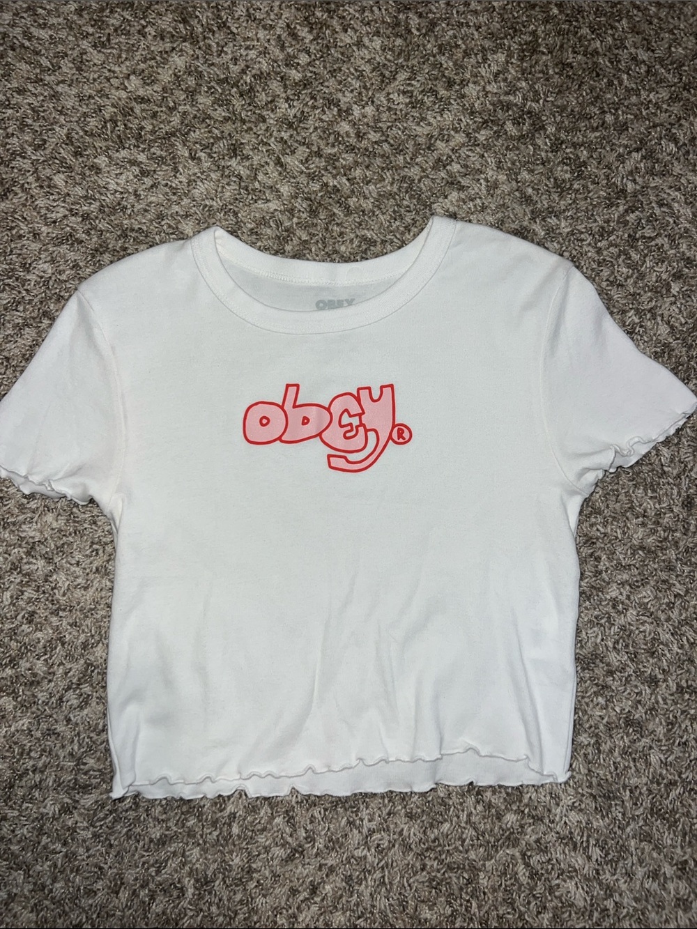 EUC! Obey White Cropped Tee with Lettuce Edges! SUPER soft!! 100% Cotton Sz S